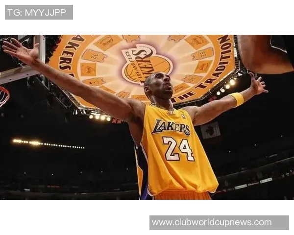 2001年科比在季后赛对决国王的精彩表现与传奇时刻回顾